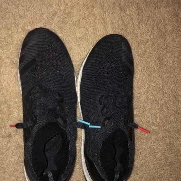 Uncaged ultra boost size 8.5 - Picture 3 of 7